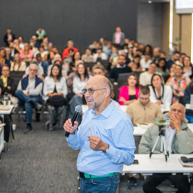 Conferencias y cursos